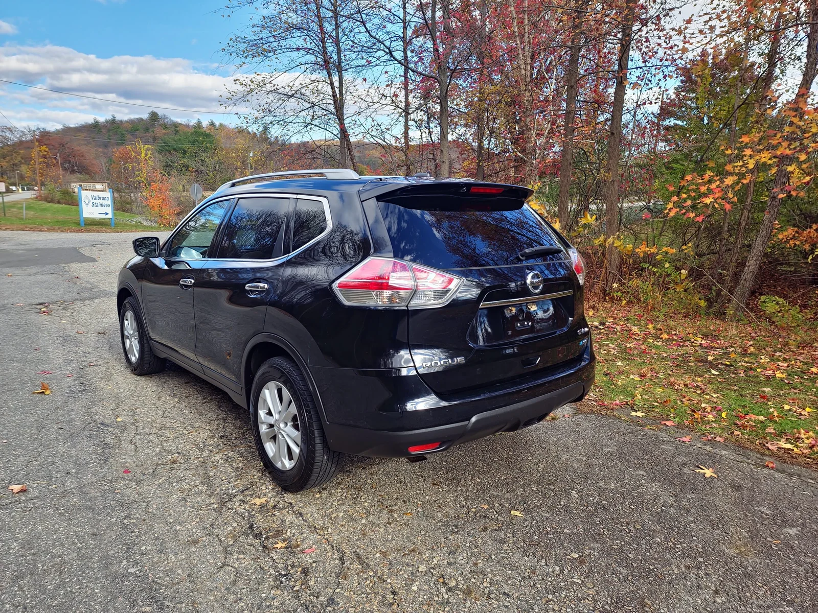 
								2014 Nissan Rouge SV full									