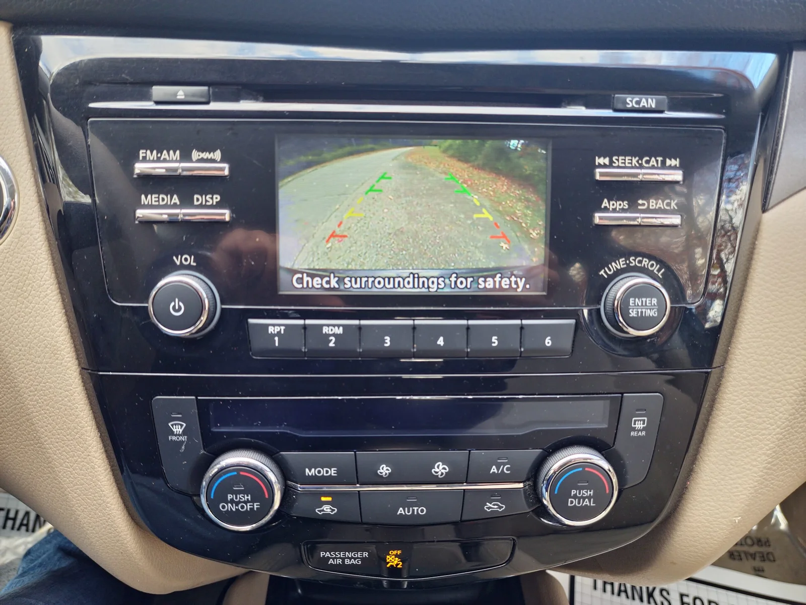 
								2014 Nissan Rouge SV full									