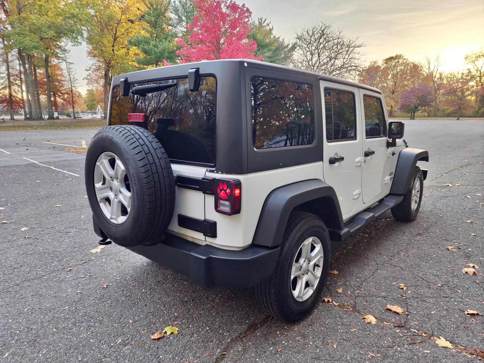 
								2012 Jeep Wrangler Unlimited Sport full									