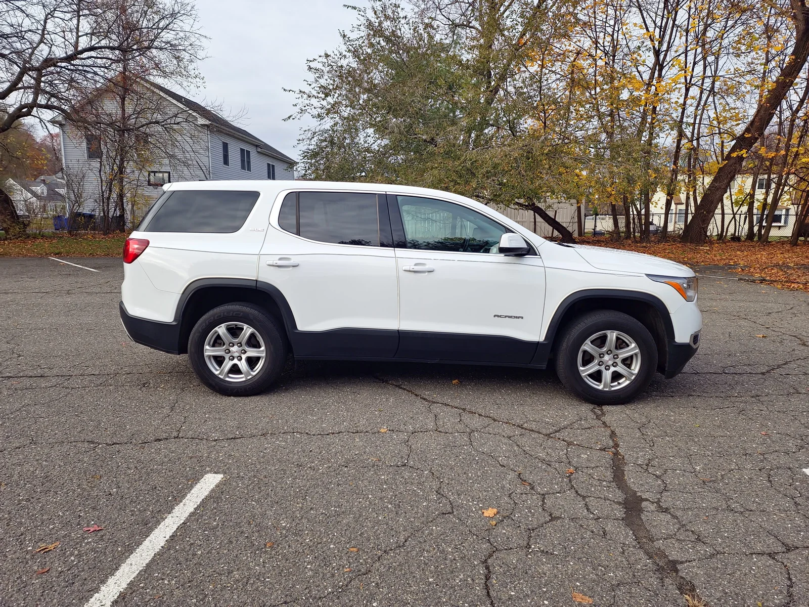 
								2019 GMC Acadia SLE-1 full									