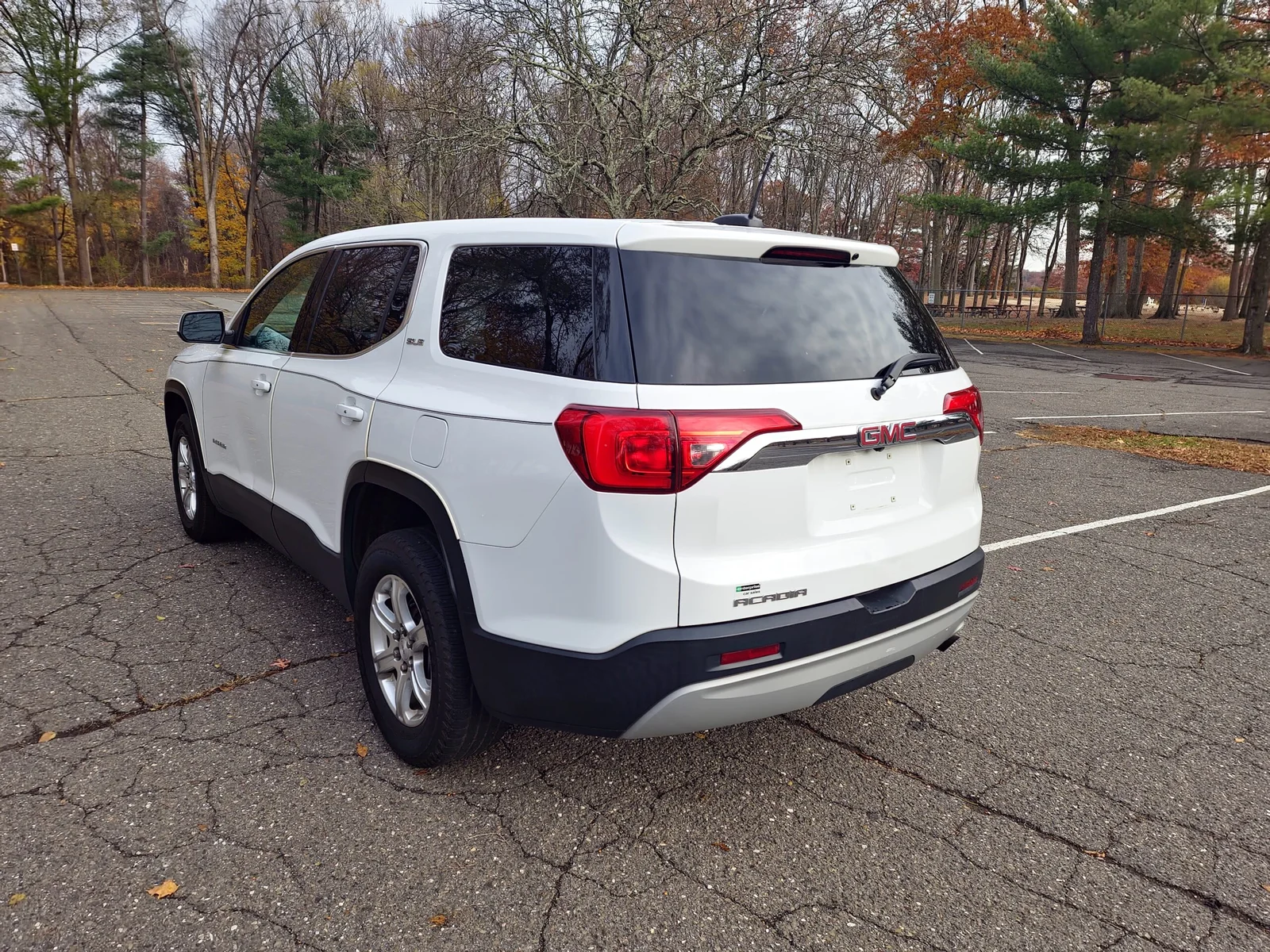 
								2019 GMC Acadia SLE-1 full									