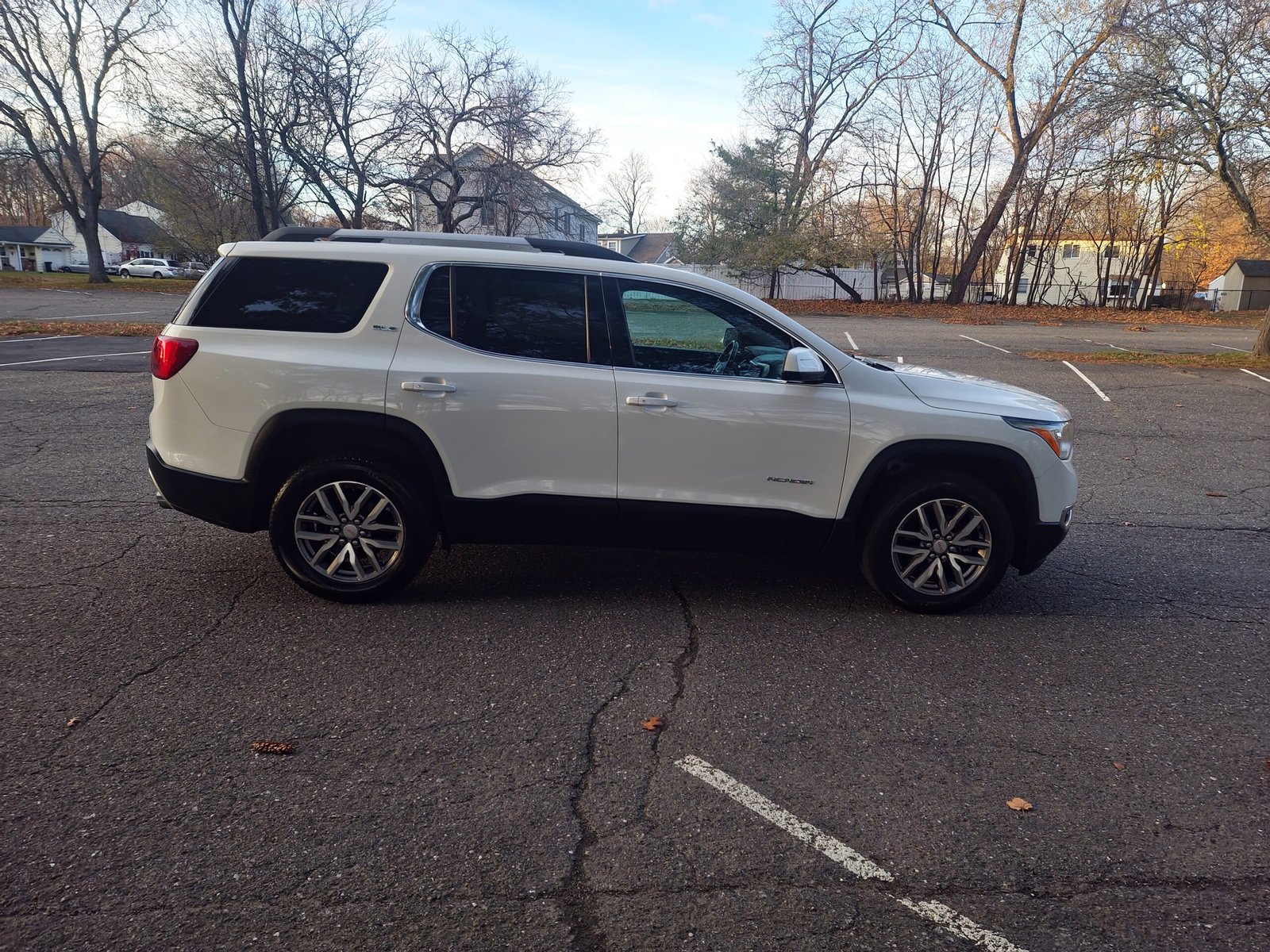 
								2018 GMC Acadia SLE-2 full									