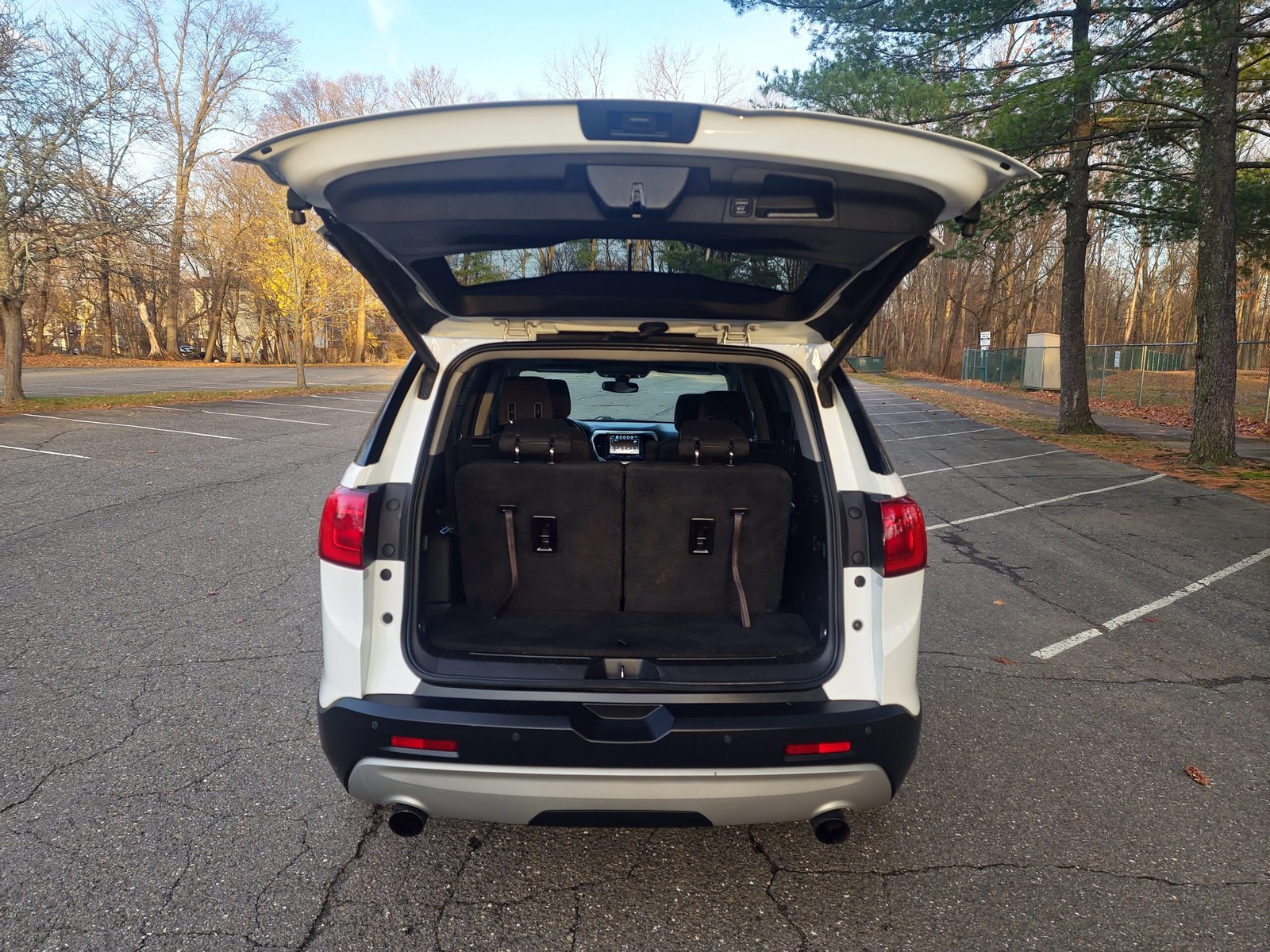 
								2018 GMC Acadia SLE-2 full									