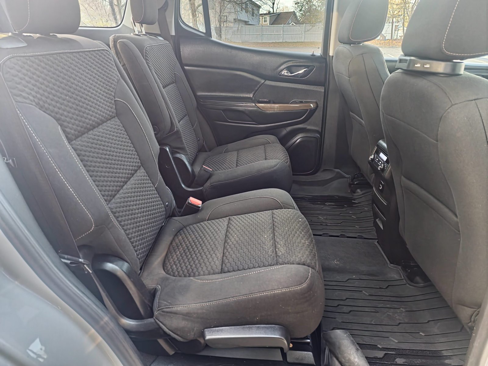 
								2018 GMC Acadia SLE-2 full									