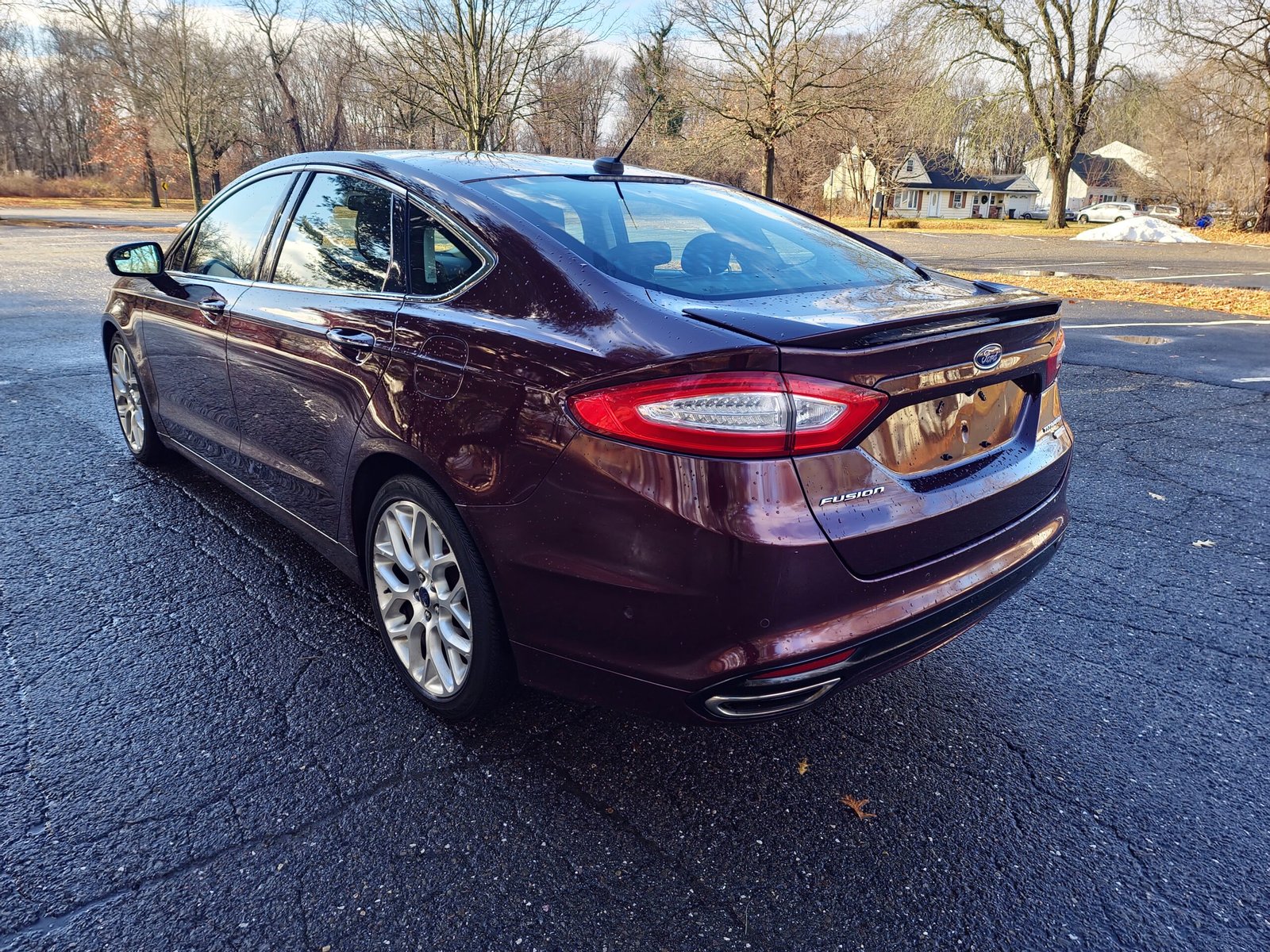 
								2013 Ford Fusion Titanium AWD full									