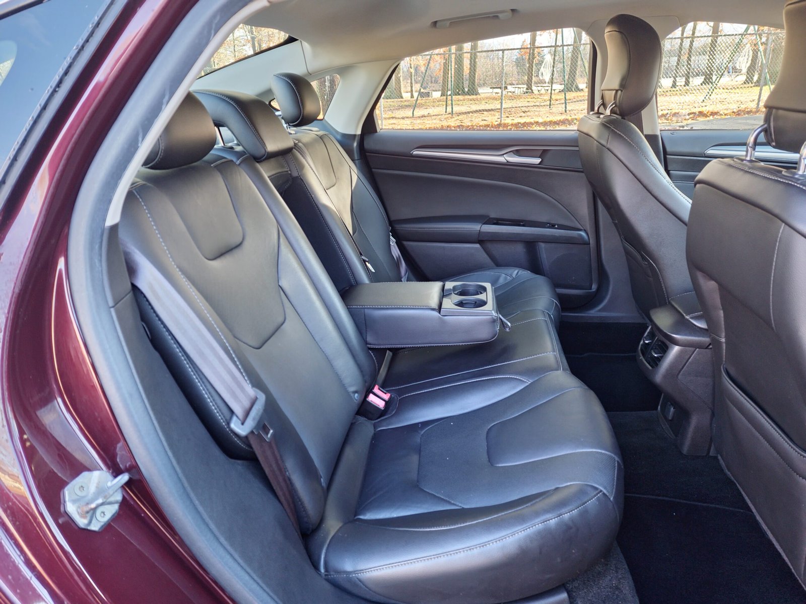 
								2013 Ford Fusion Titanium AWD full									