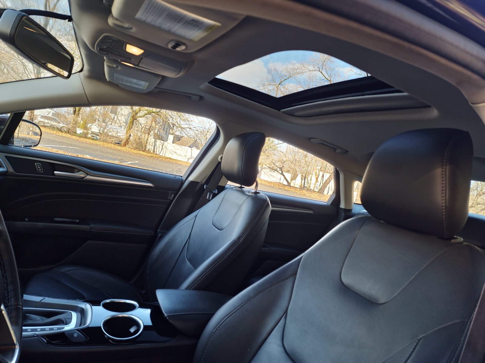 
								2013 Ford Fusion Titanium AWD full									