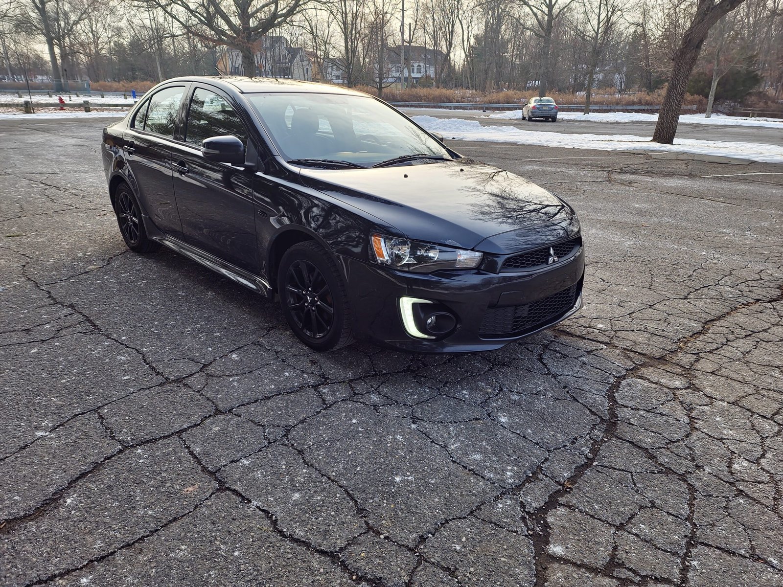 
								2017 Mitsubishi Lancer LE full									