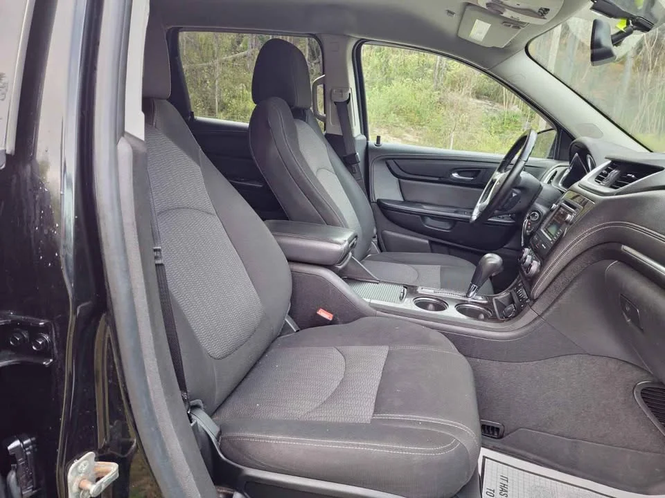 
								2016 Chevrolet traverse LT full									