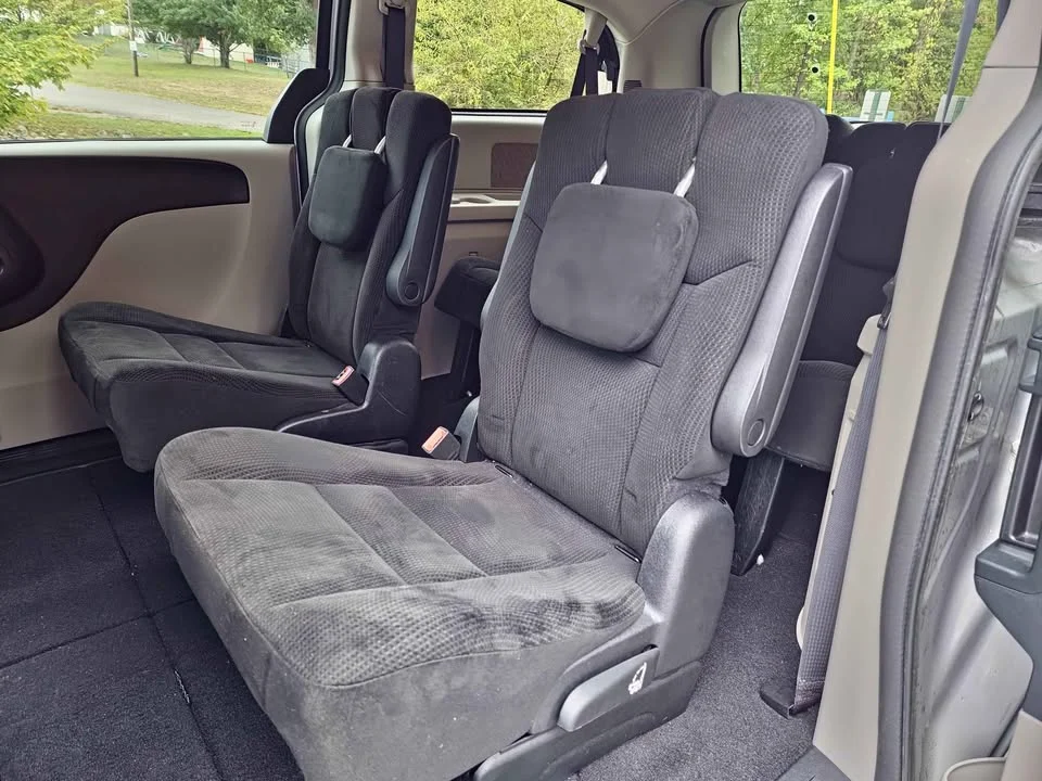 
								2016 Dodge Grand Caravan SE full									