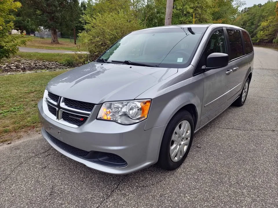 
								2016 Dodge Grand Caravan SE full									