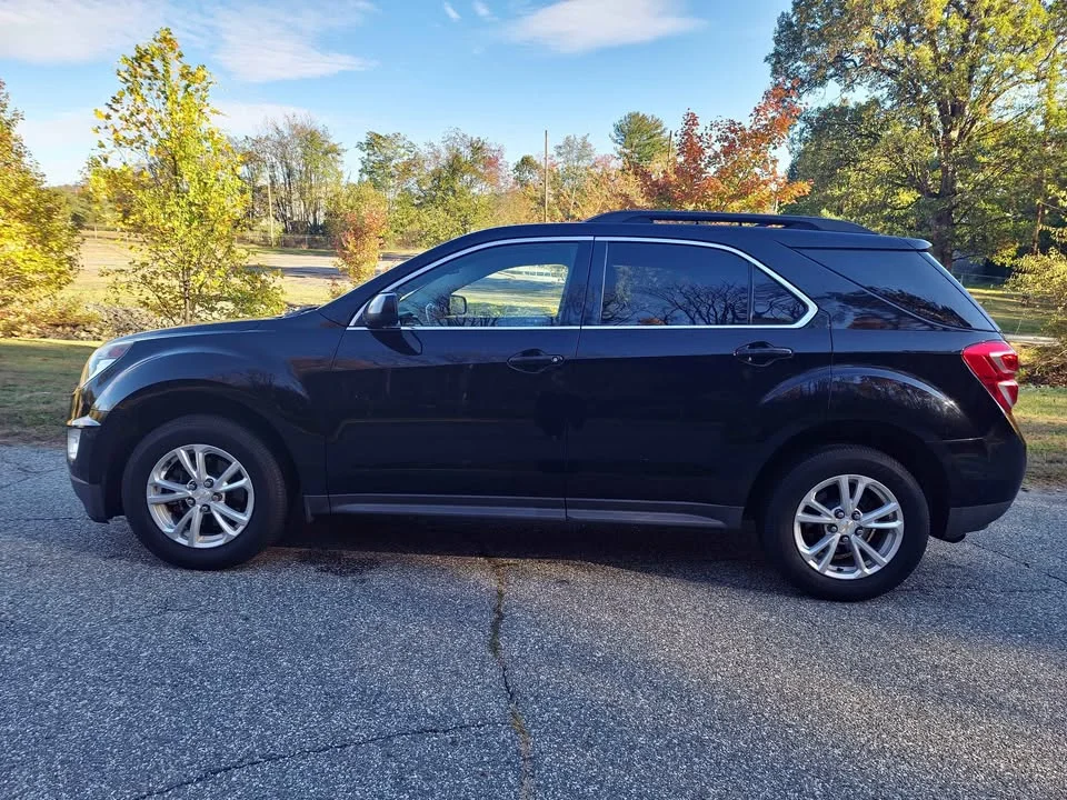 
								2017 Chevrolet Equinox LT full									