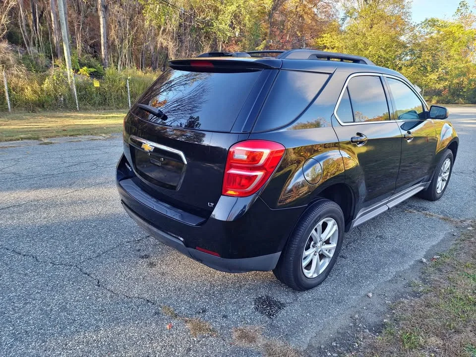 
								2017 Chevrolet Equinox LT full									