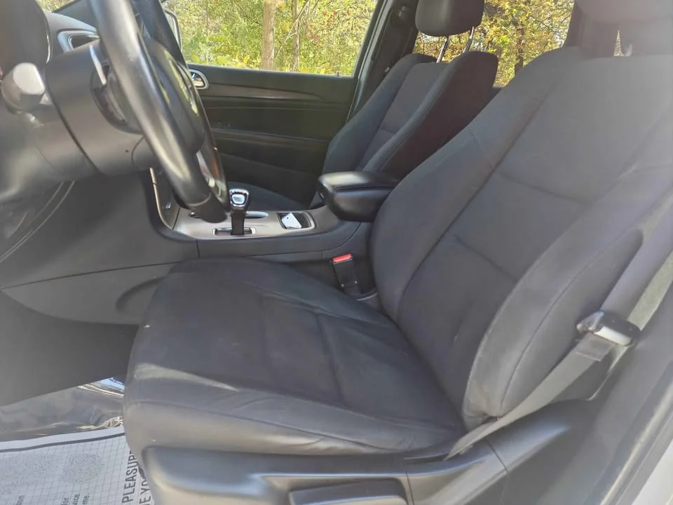 
								2014 Jeep grand cherokee – Laredo 4D full									