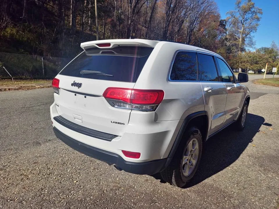 
								2014 Jeep grand cherokee – Laredo 4D full									