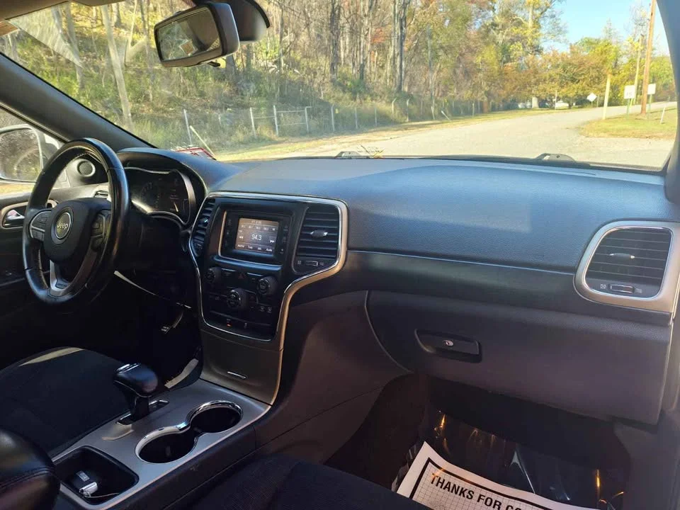 
								2014 Jeep grand cherokee – Laredo 4D full									