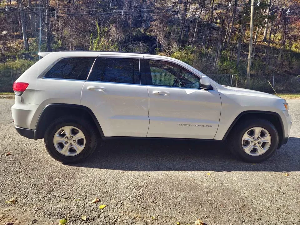 
								2014 Jeep grand cherokee – Laredo 4D full									