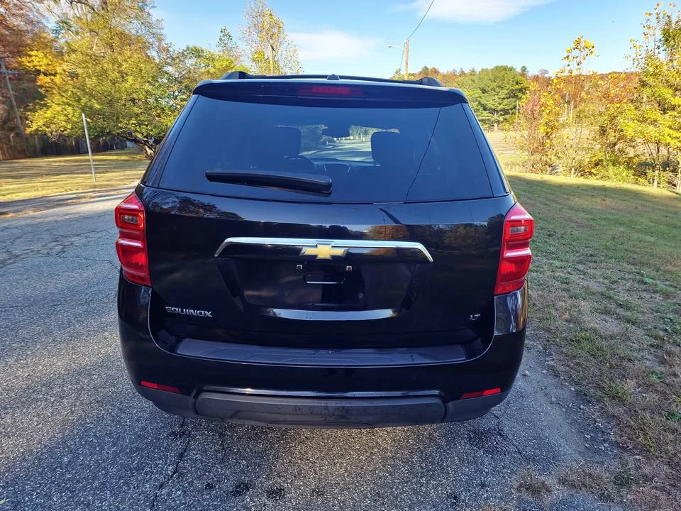 
								2017 Chevrolet Equinox LT full									