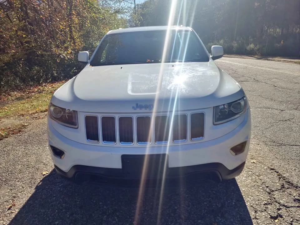 
								2014 Jeep grand cherokee – Laredo 4D full									