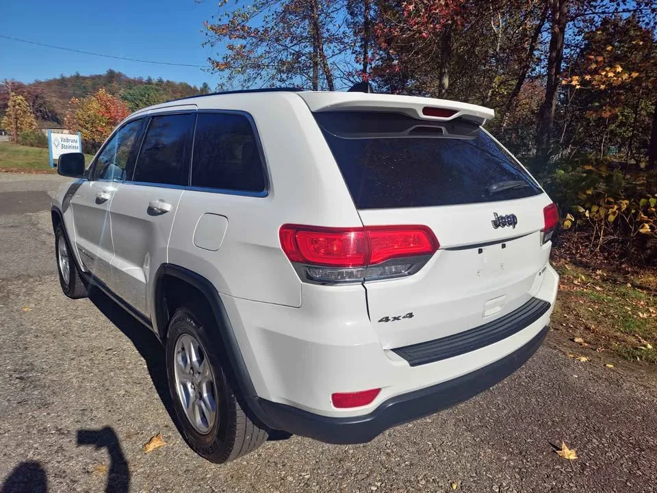 
								2014 Jeep grand cherokee – Laredo 4D full									