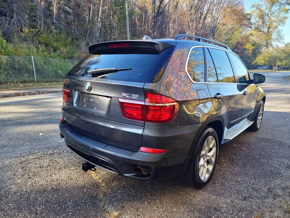 
								2013 BMW X5 xDrive30I full									