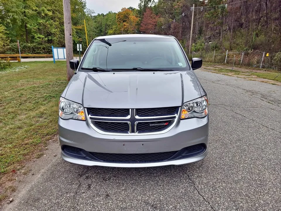
								2016 Dodge Grand Caravan SE full									