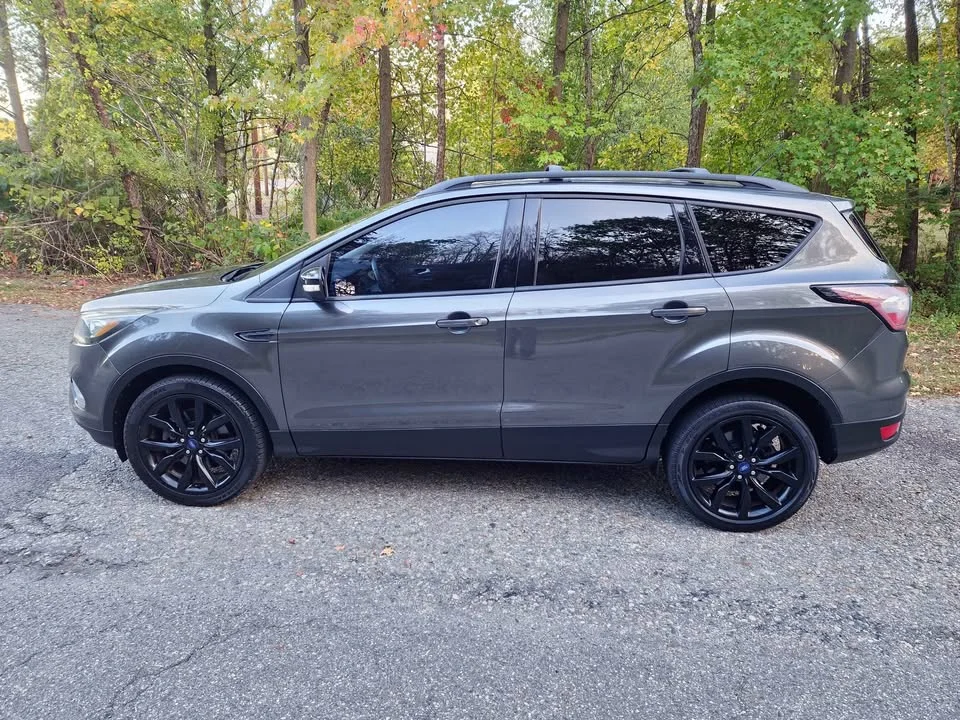 
								2017 Ford escape Titanium Sport Utility 4D full									