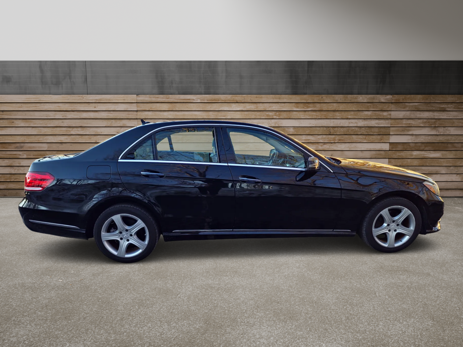 
								2015 Mercedes-Benz E-Class full									