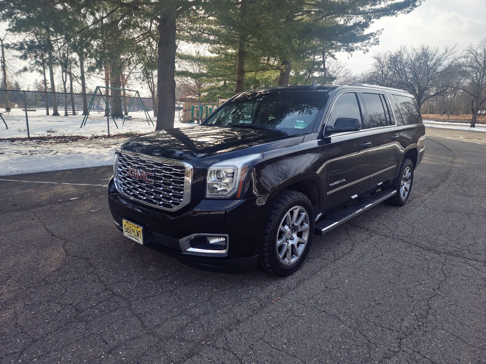 
								2016 GMC YUKON XL SLT full									