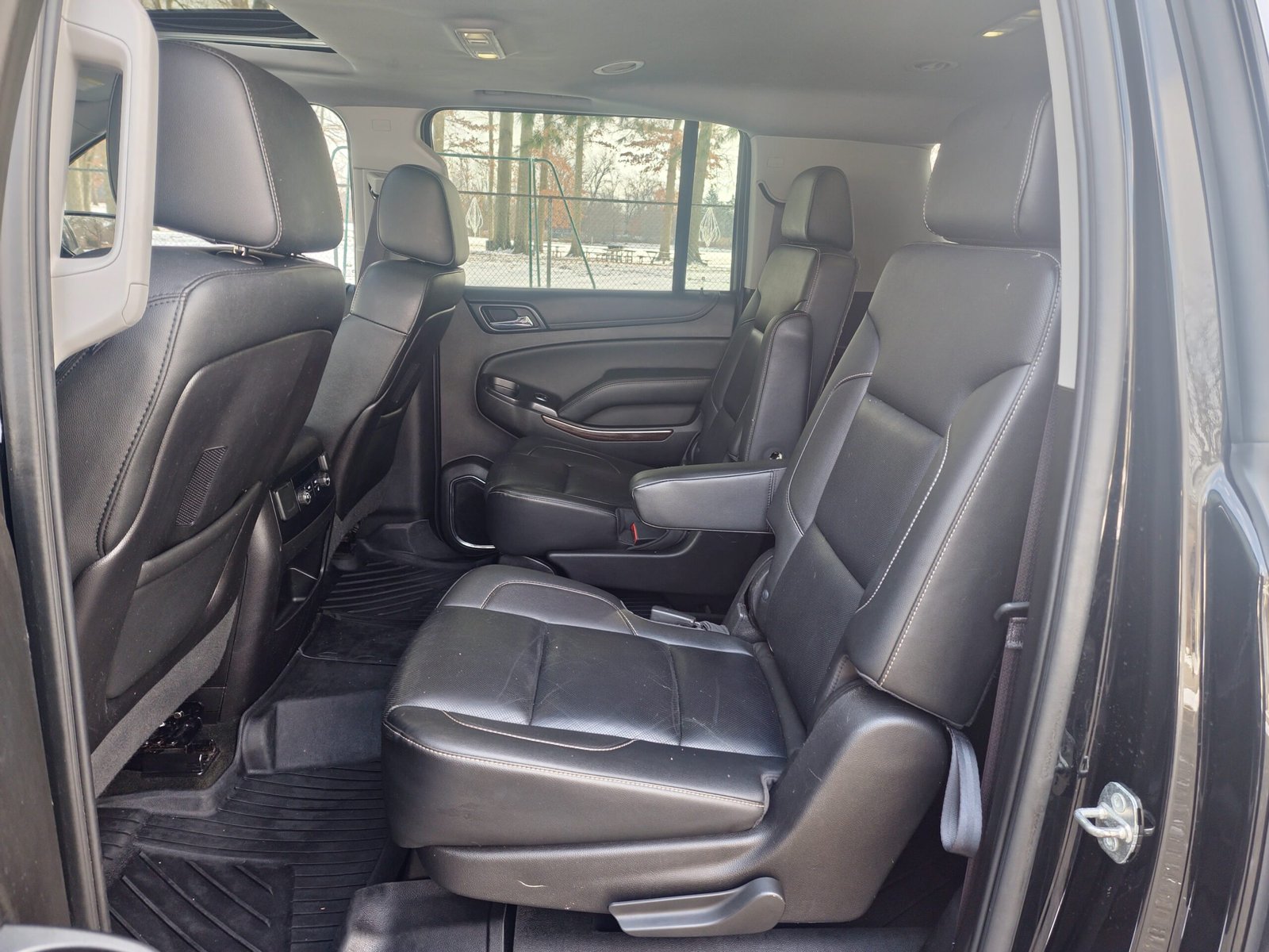 
								2016 GMC YUKON XL SLT full									