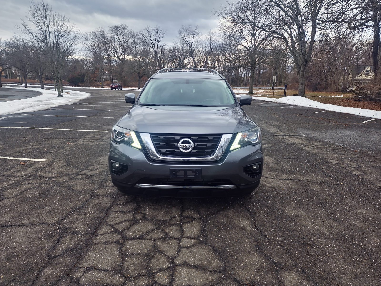 
								2017 Nissan Pathfinder SL full									