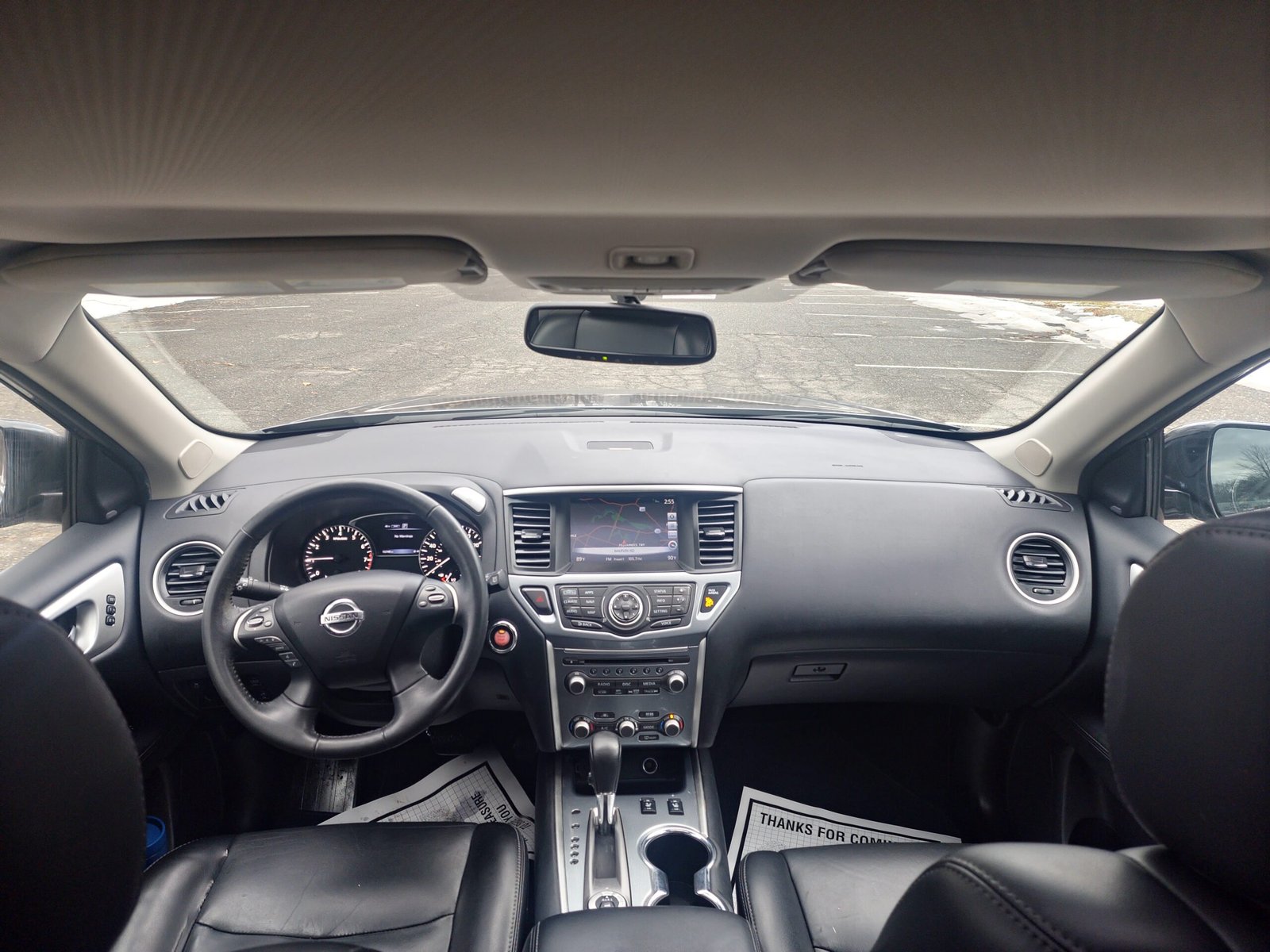 
								2017 Nissan Pathfinder SL full									