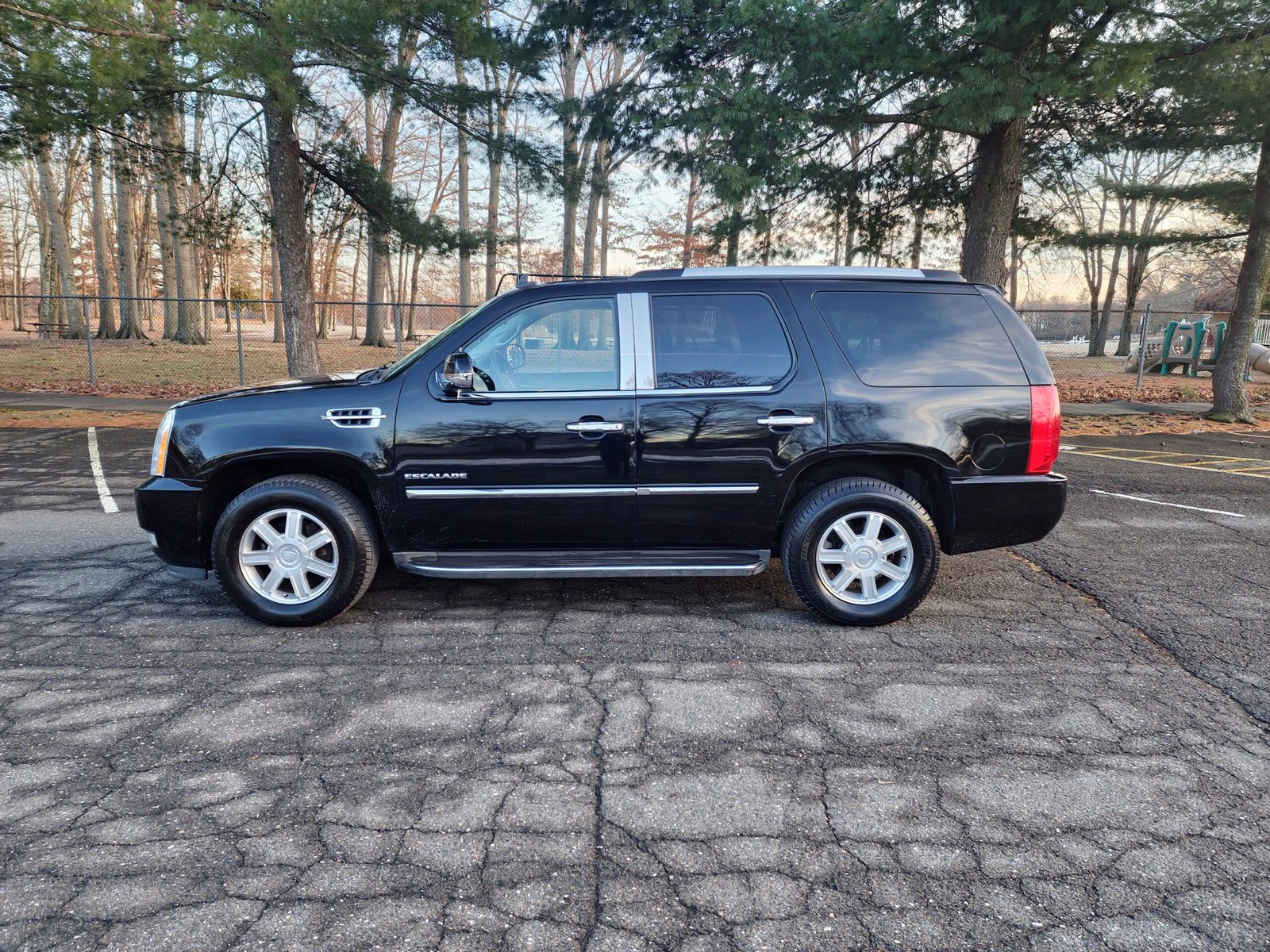 
								2012 Cadillac Escalade full									