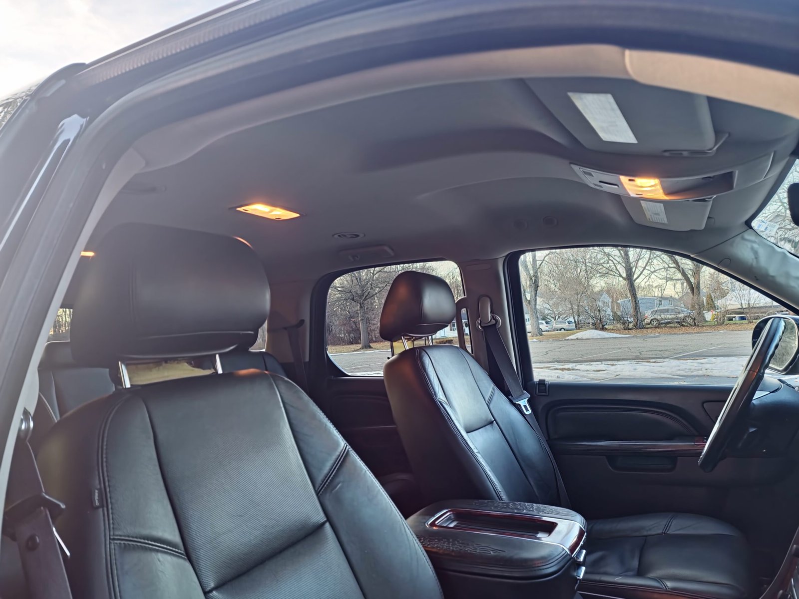 
								2012 Cadillac Escalade full									