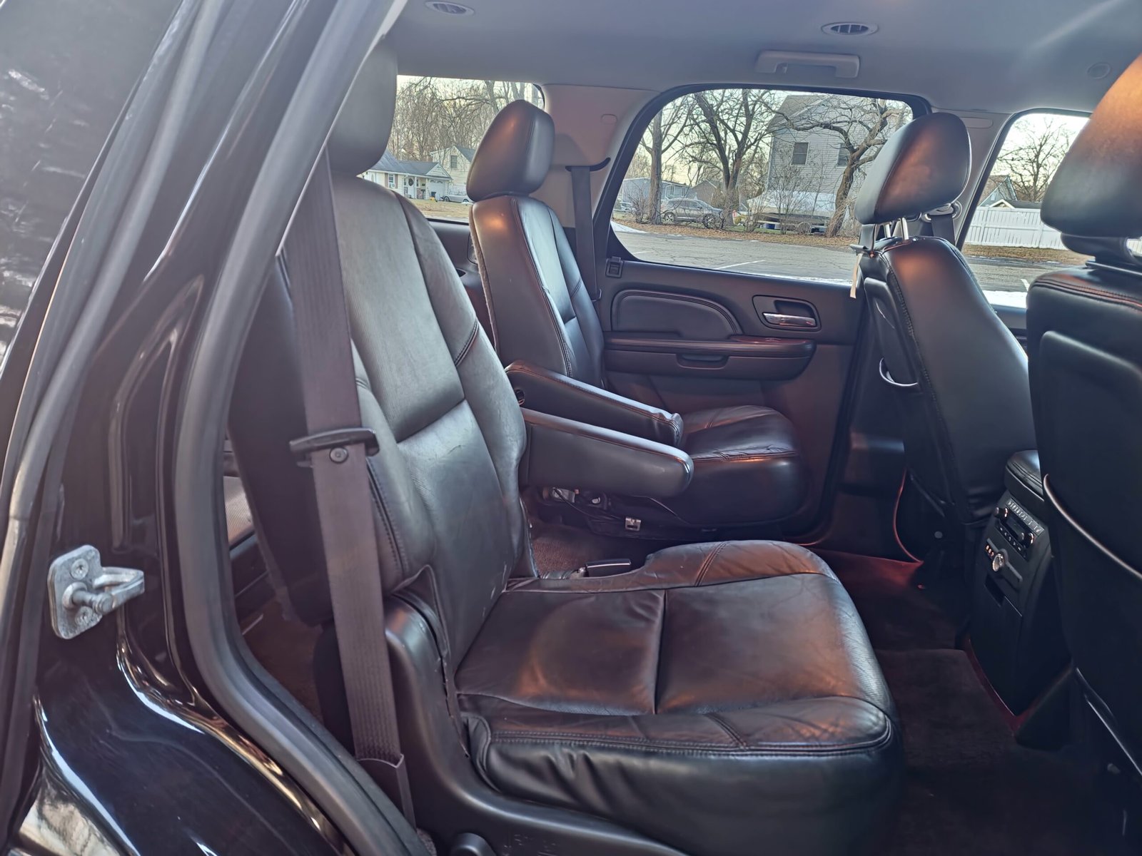 
								2012 Cadillac Escalade full									