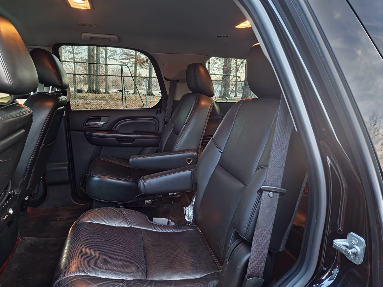 
								2012 Cadillac Escalade full									