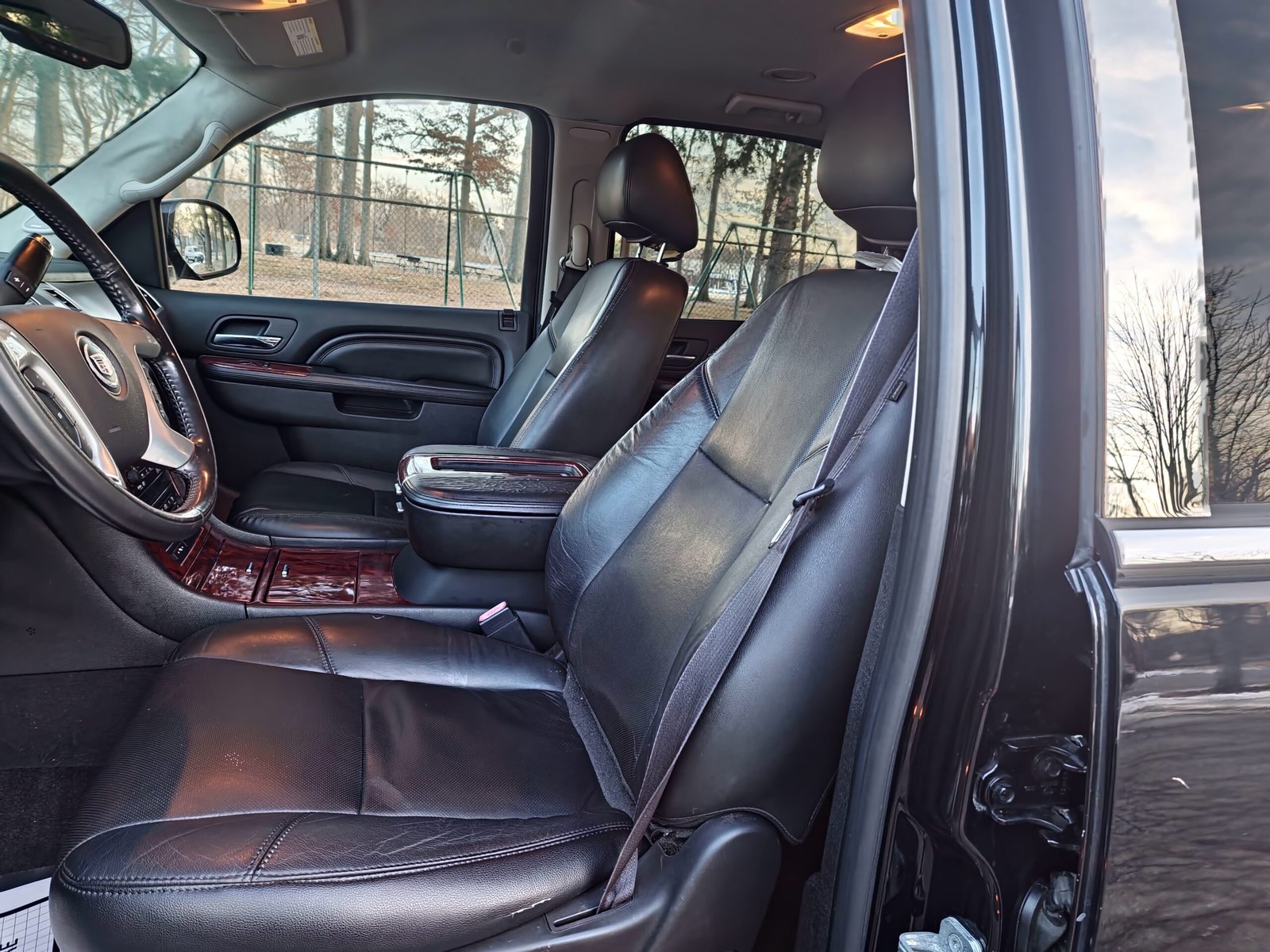 
								2012 Cadillac Escalade full									