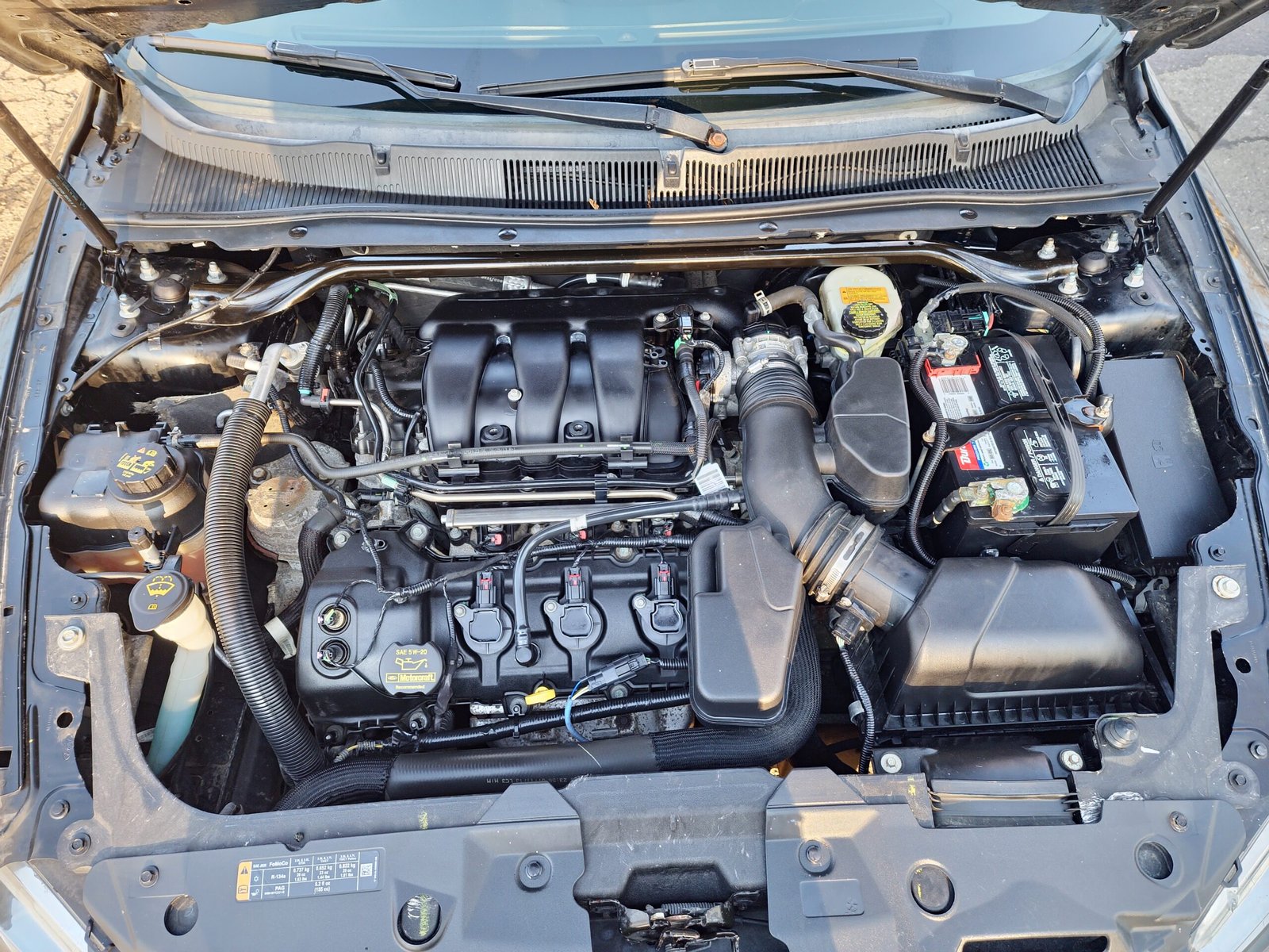 
								2014 Ford Taurus SEL full									