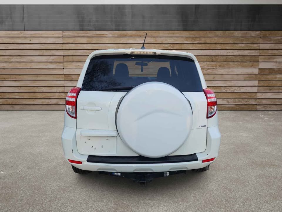 
								2011 Toyota RAV4 Sport Utility full									