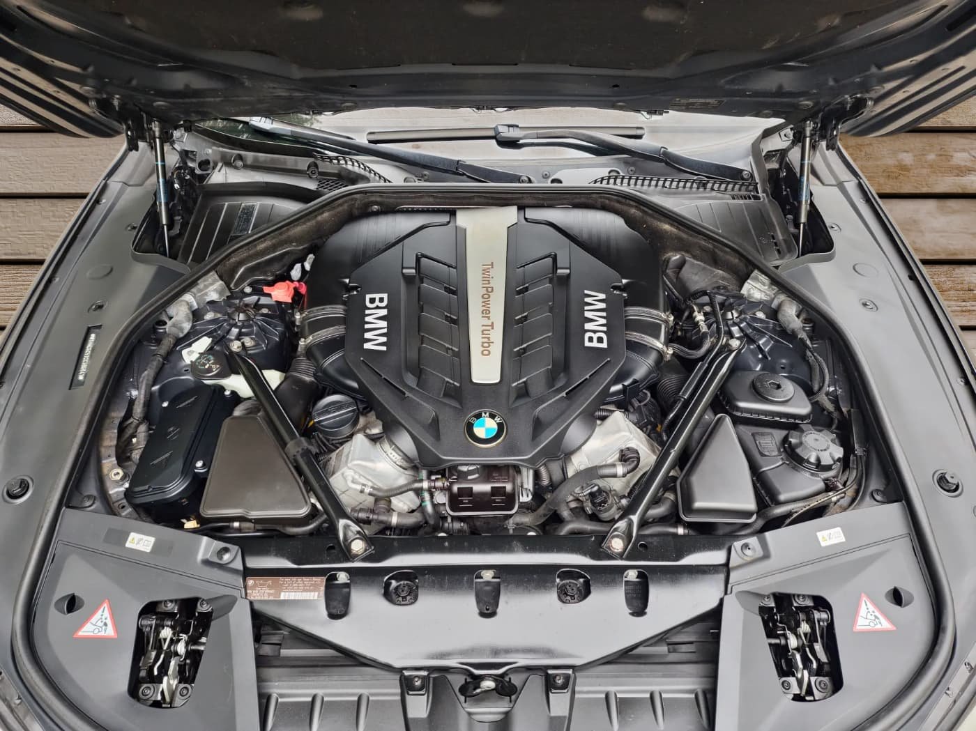 
								2012 BMW 750I full									