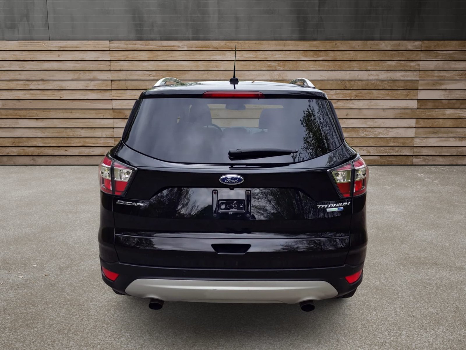 
								2017 Ford Escape Titanium full									