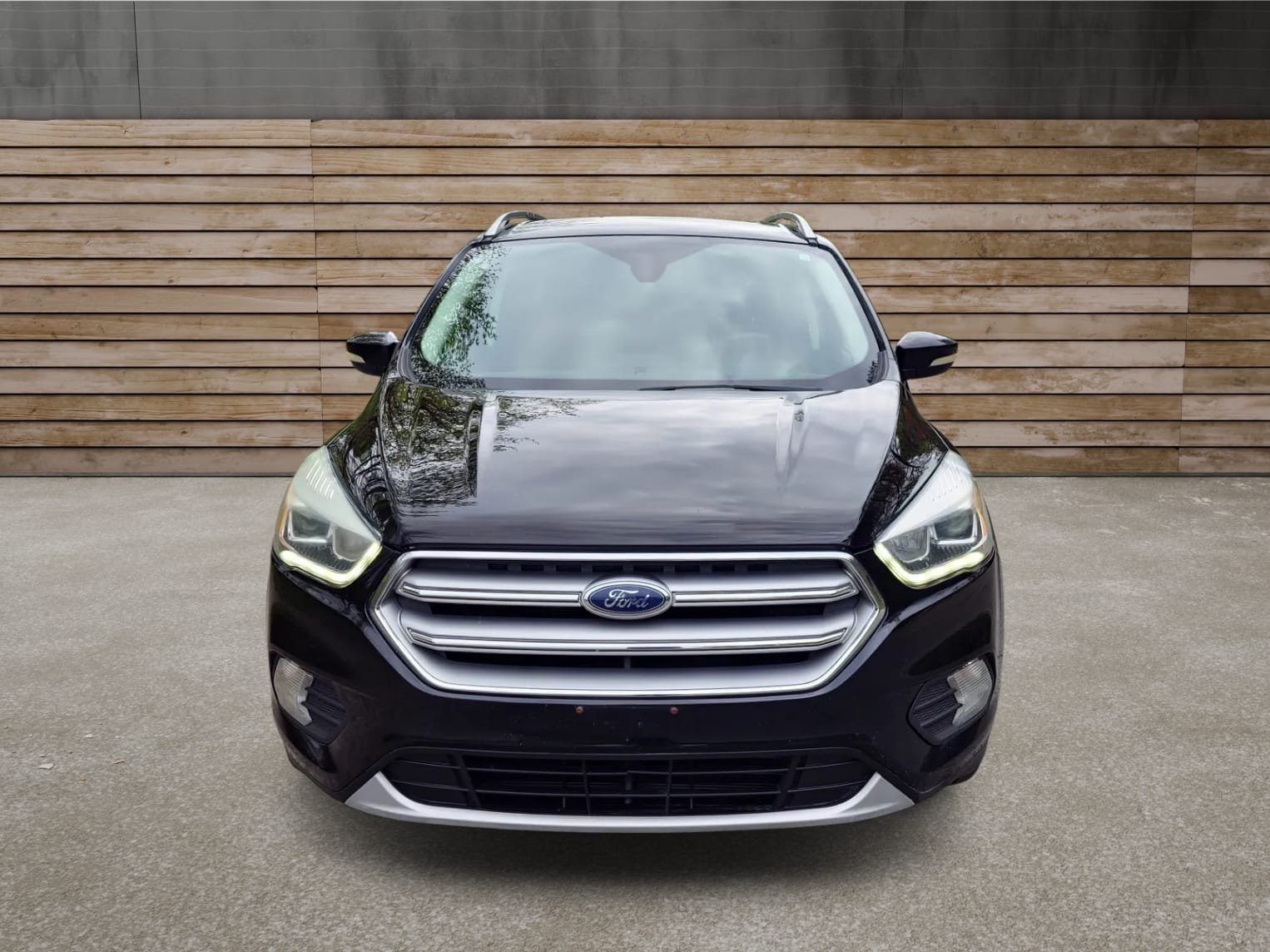 
								2017 Ford Escape Titanium full									