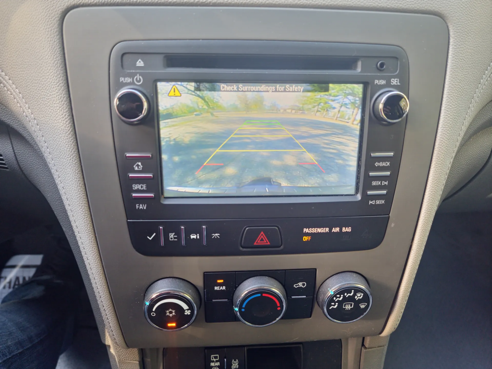 
								2017 Chevrolet Traverse LS full									