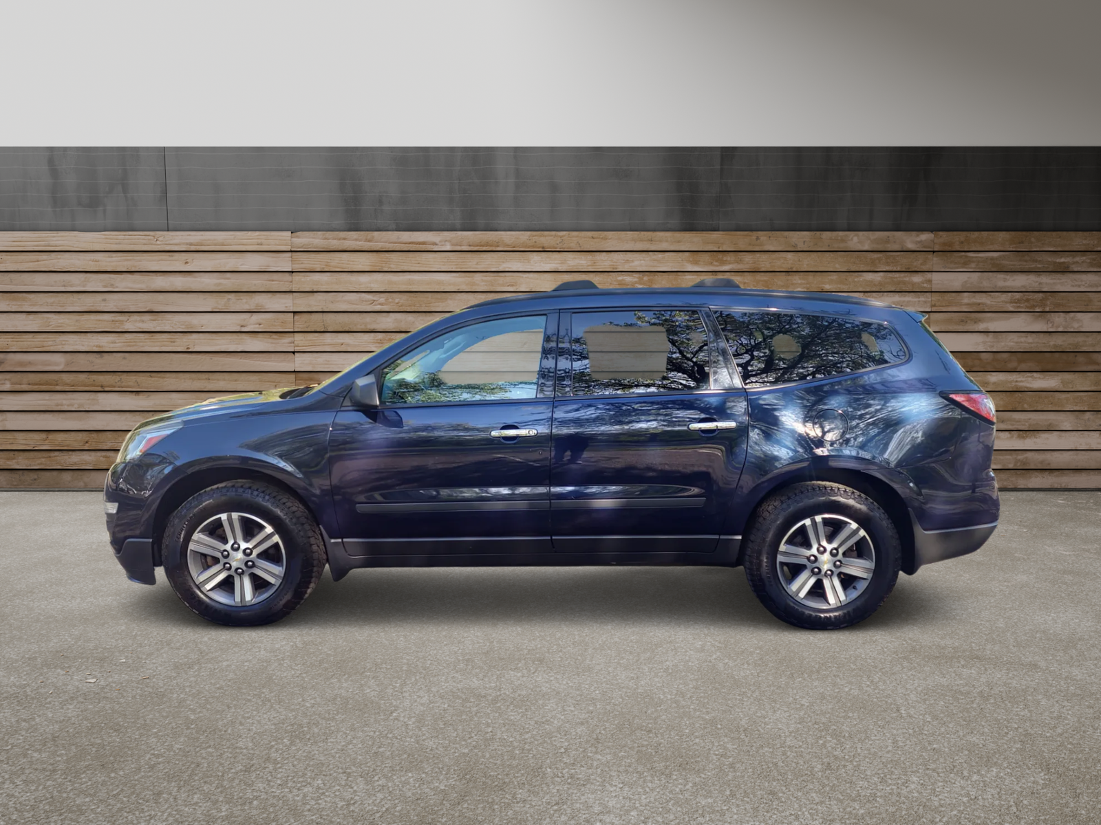 
								2017 Chevrolet Traverse LS full									
