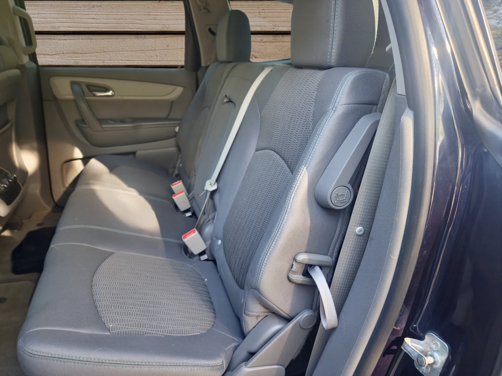 
								2017 Chevrolet Traverse LS full									