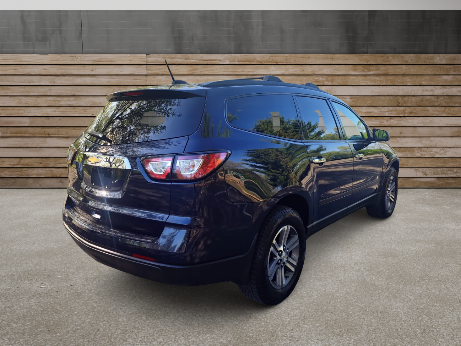 
								2017 Chevrolet Traverse LS full									