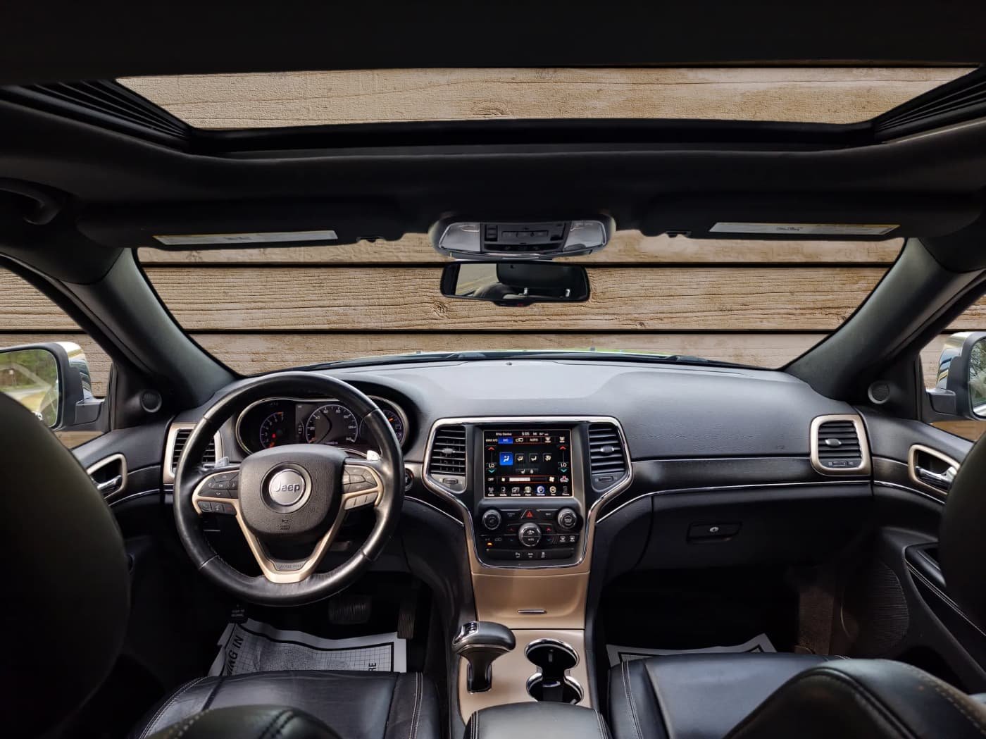 
								2015 jeep grand Cherokee Limited full									