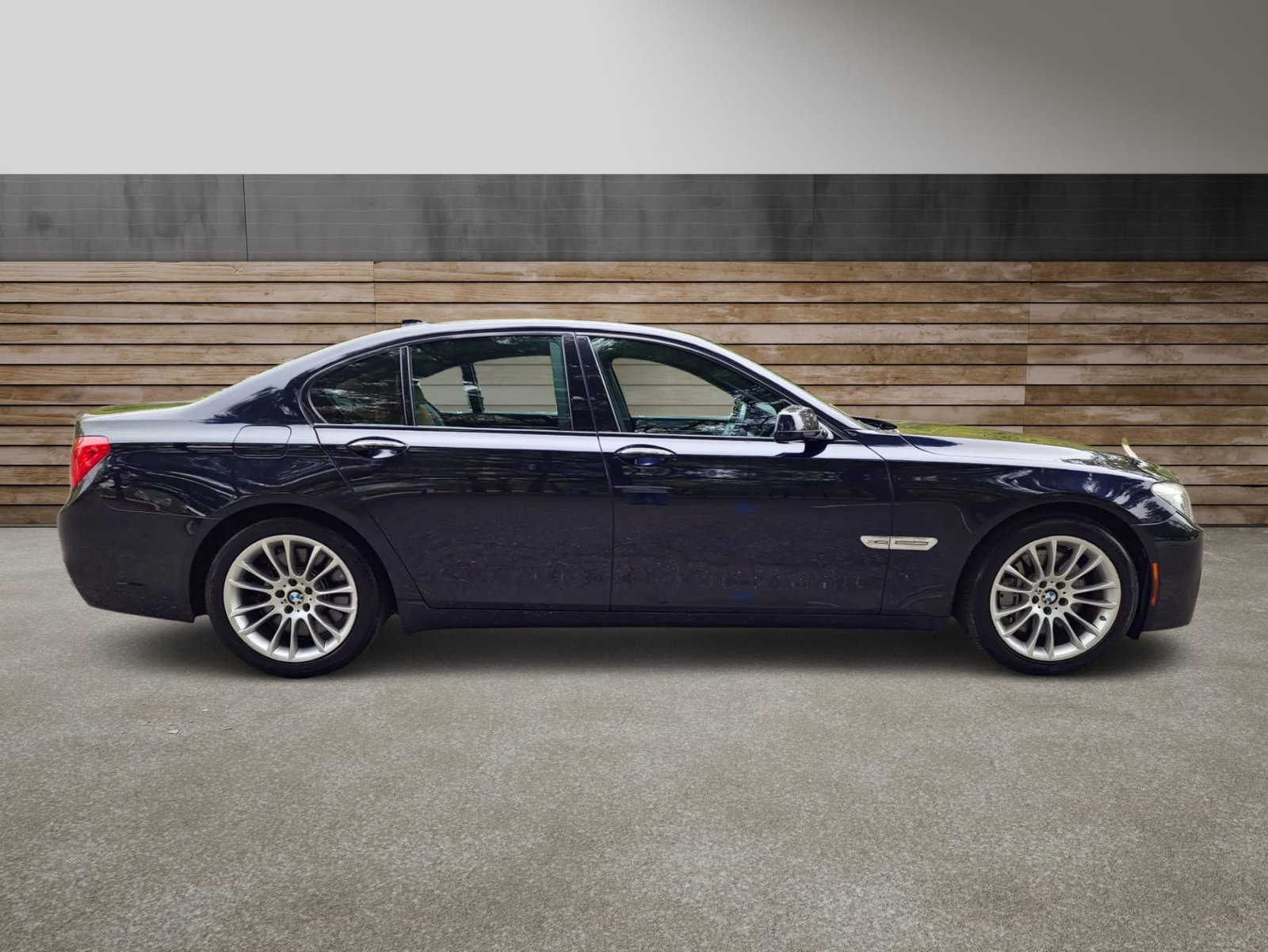 
								2012 BMW 750I full									