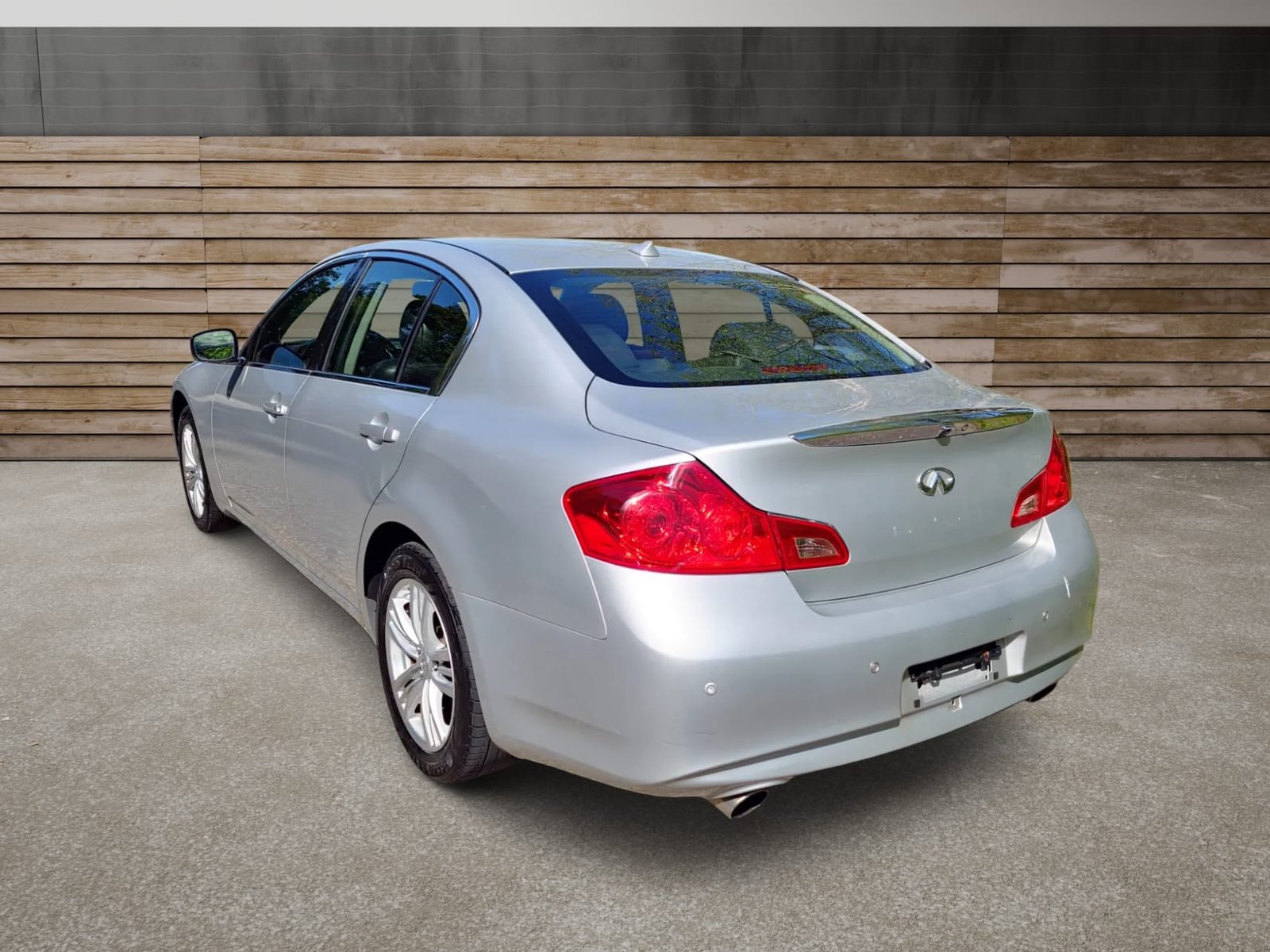
								2011 Infiniti G37X full									