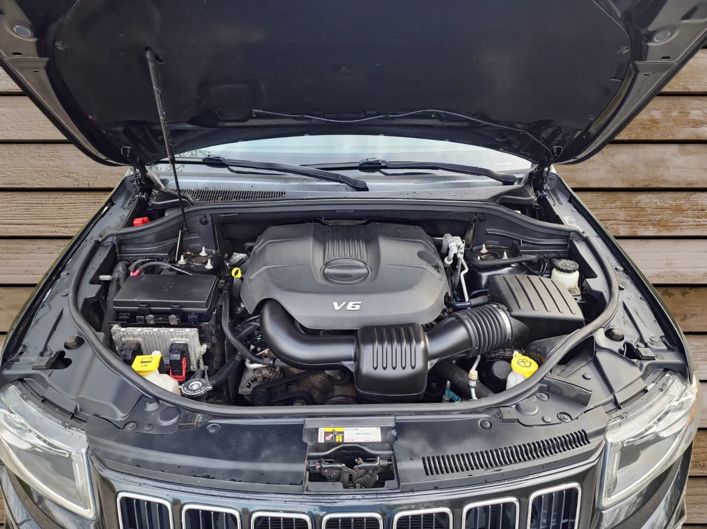 
								2015 jeep grand Cherokee Limited full									